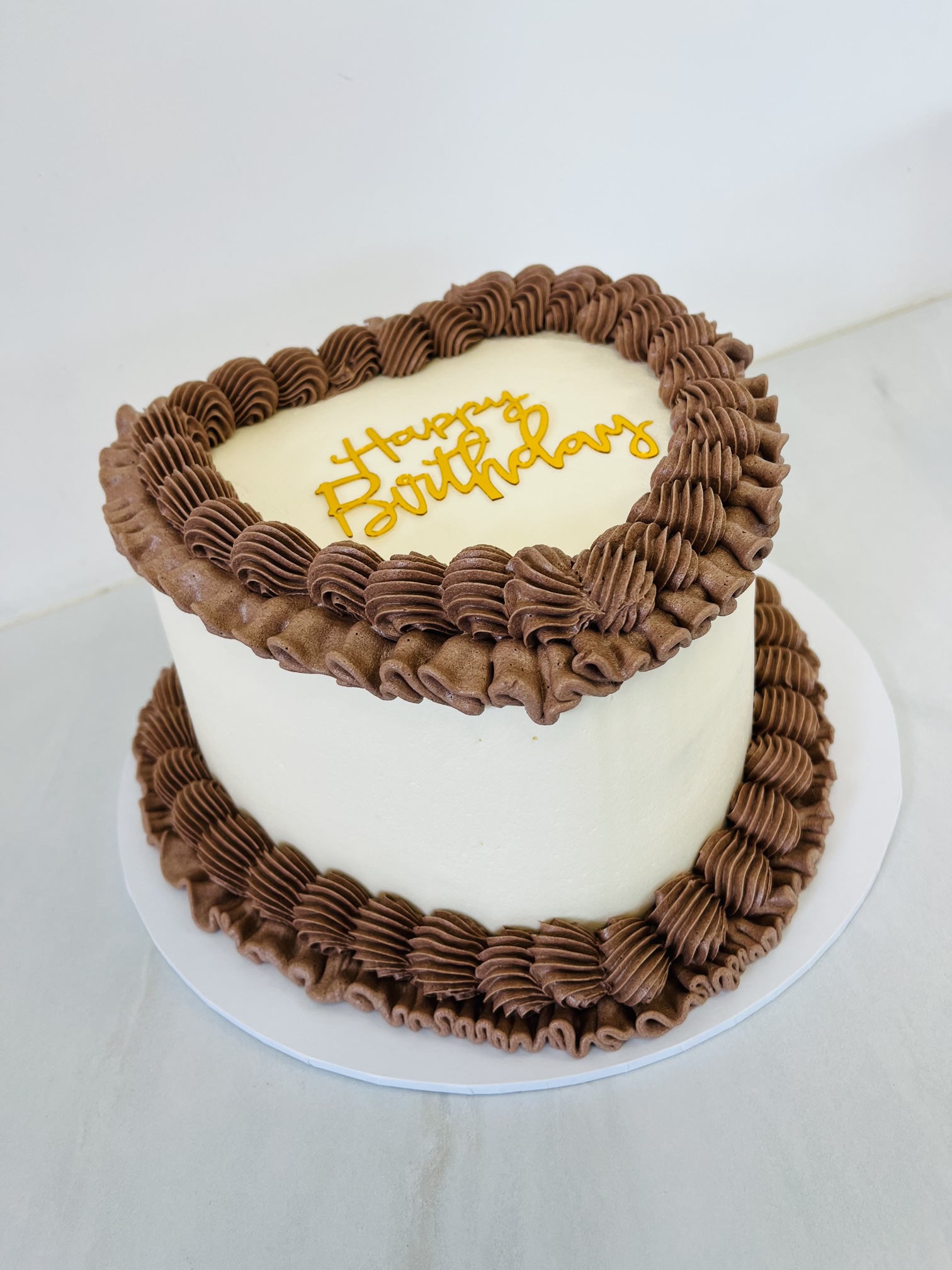 Vintage Retro Heart Cake