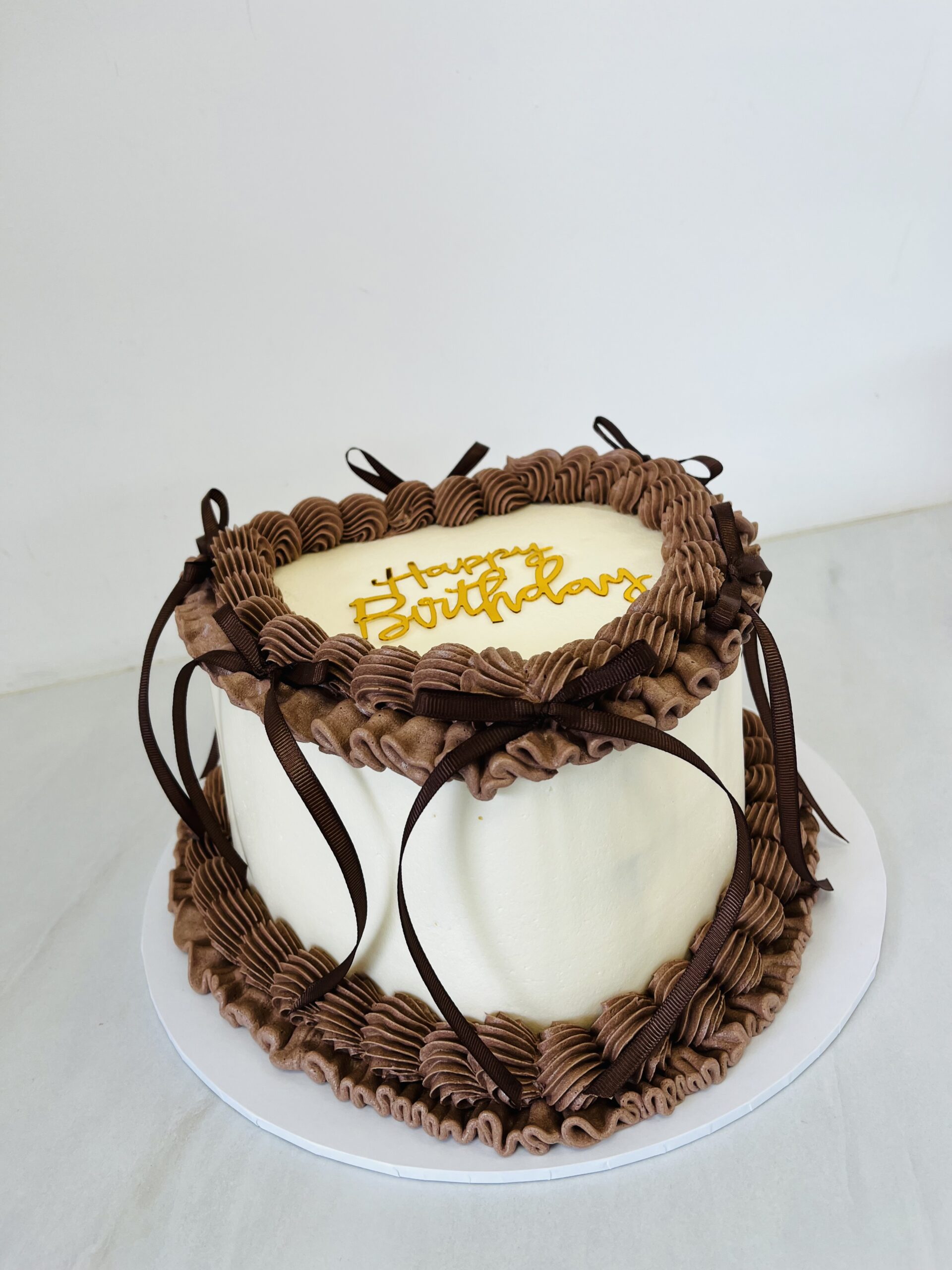 Vintage Retro Heart Cake With Bows